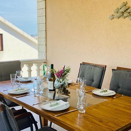 Apartmani Mate Rogoznica  Buitenkant foto
