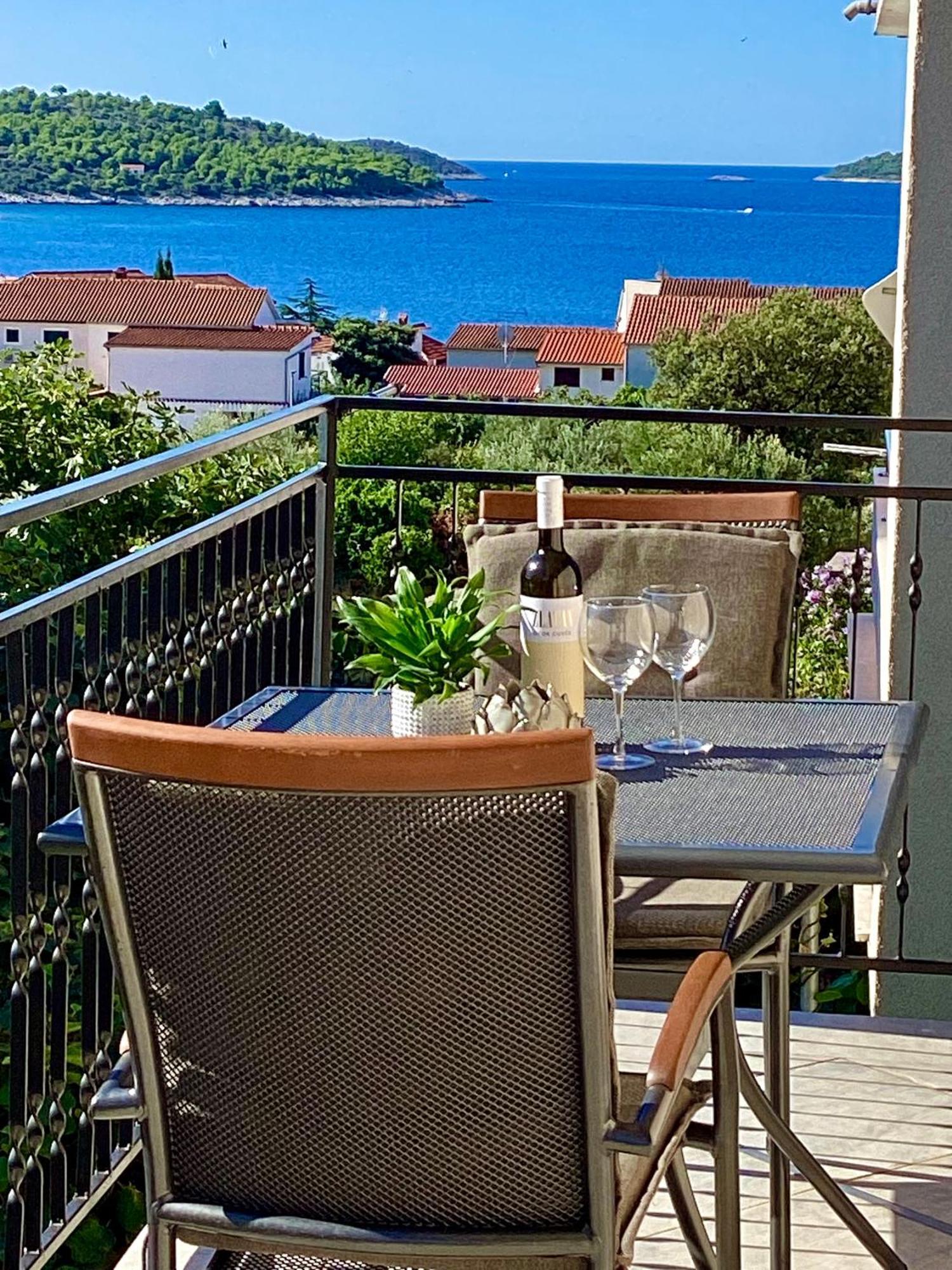 Apartmani Mate Rogoznica  Buitenkant foto