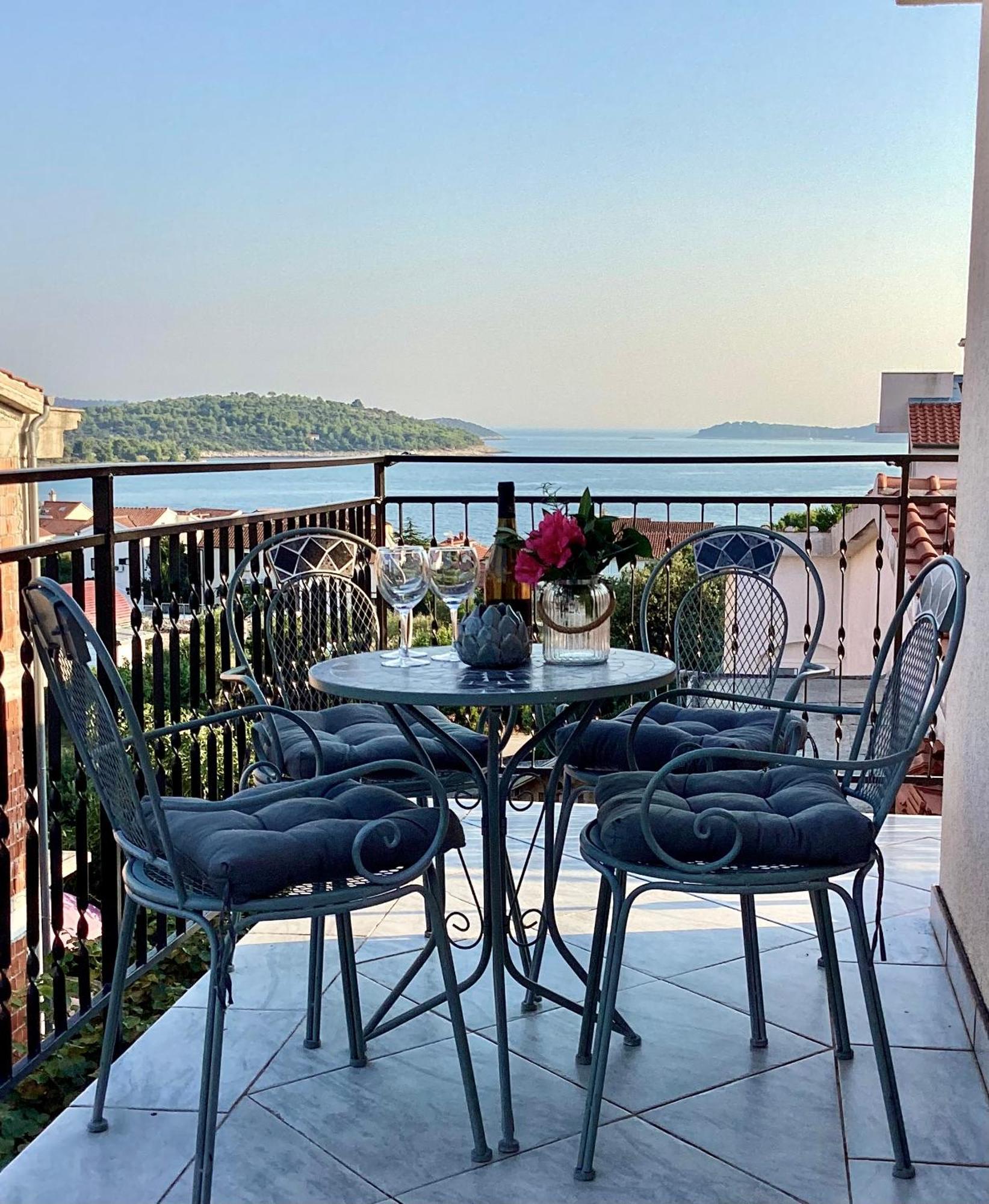 Apartmani Mate Rogoznica  Kamer foto
